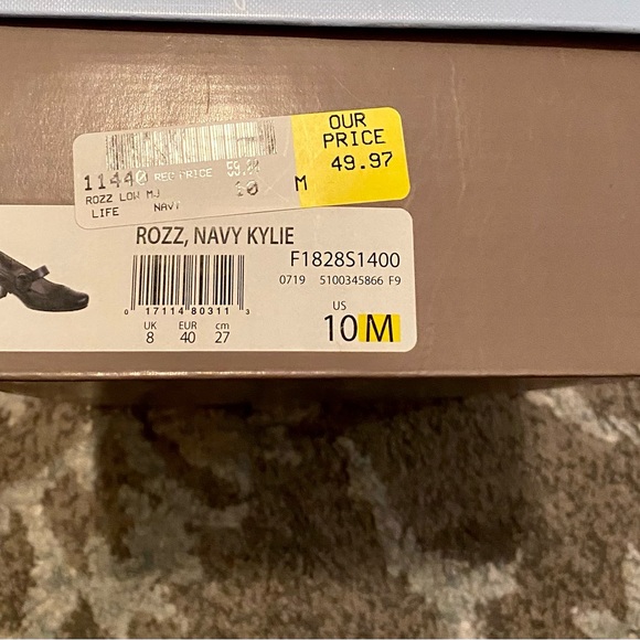 Adorable & Super comfy Navy Blue Life Stride 2” Pumps! - Picture 4 of 4